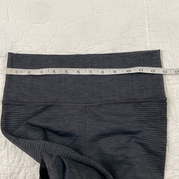 Athleta Heathered Gray Cutout Holes in Legs Design size Small - Picture 5 of 7